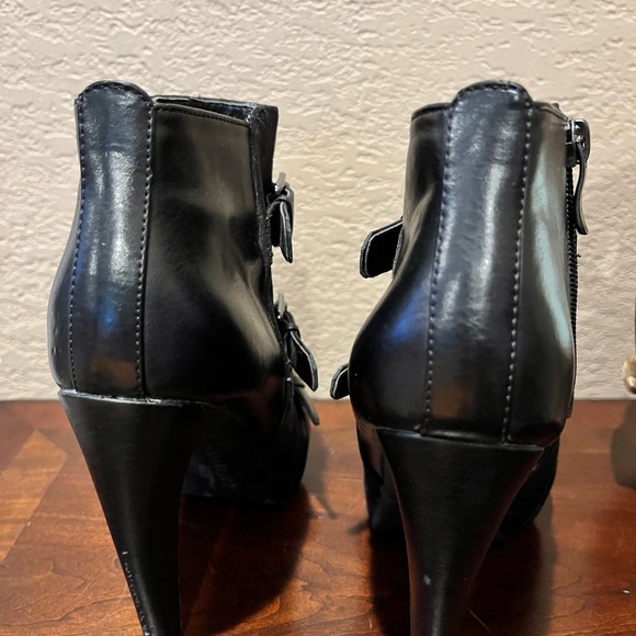 Sam & Libby Black Triple Strap Ankle Boots - Picture 3 of 13